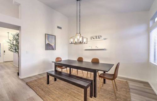 Creekwater | Pebbletech Pool & Spa 10 Min to Strip - Photo 7