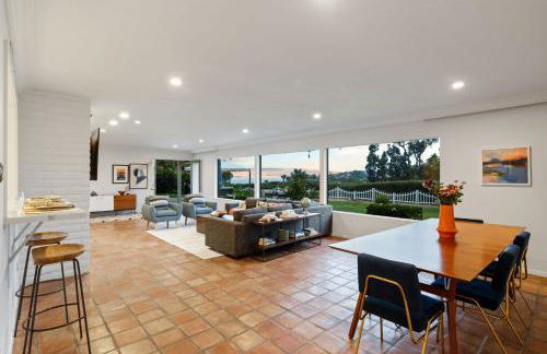 Ocean View Retreat Firepit & Spacious Yard - Foto 12