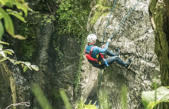 Canyoning nos Alpes suíços - Foto 1