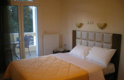 Royal's Studios - Photo 16