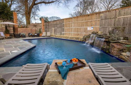 Historic Tudor Home, Heated Pool - Photo 58