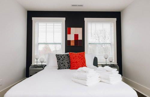 Birdsong Bungalow - Hot Tub, Game Room, Fire Pit - Foto 24