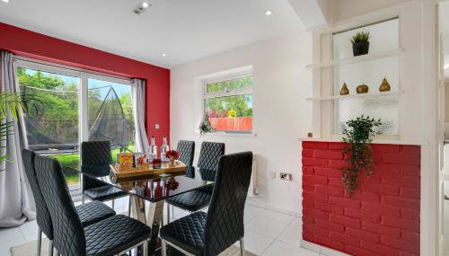 Elegant 5 Bed Home with Garden & Parking - Slough - Foto 4