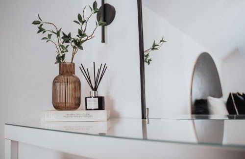 New Modern 2 Bedroom Central Apt Greater Manchester, Sleeps 5, Near Airport with Great Transport Links - Foto 28