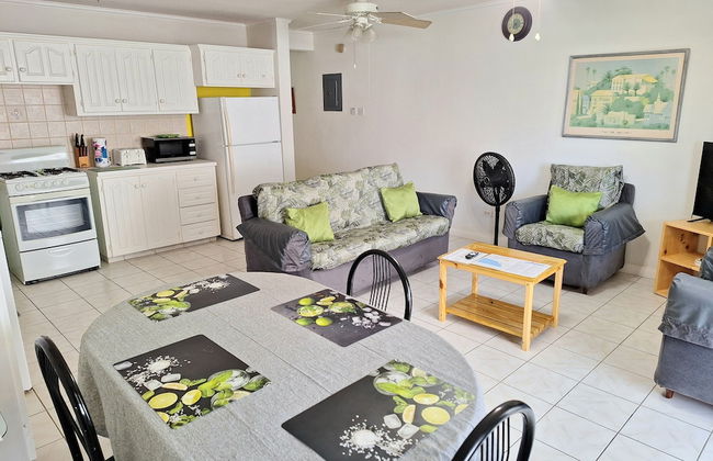 Cumber's Tropical Apartments - Foto 40