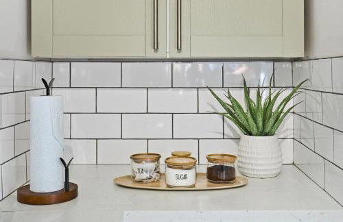 Luxury Lower-Level Two Bed Apt - Foto 19