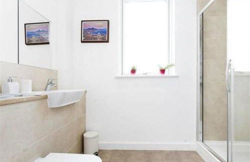 2-Bed Terrace Flat Close to Tower Bridge - Photo 10