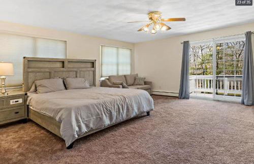 Entire Saunderstown Home with Pool - Foto 5