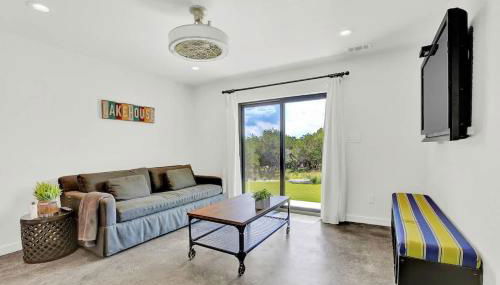 Luxury Lakeview Home w/ Pool & Beach Access! - Not Active - Foto 5