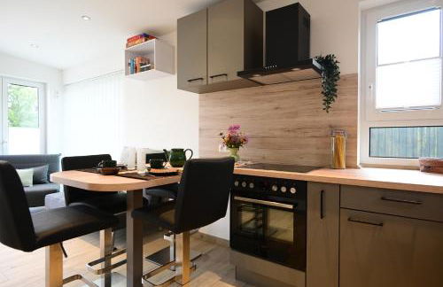 Ferienhäuschen am See, neu gebaut, klimatisiert und beheizbar - Photo 15