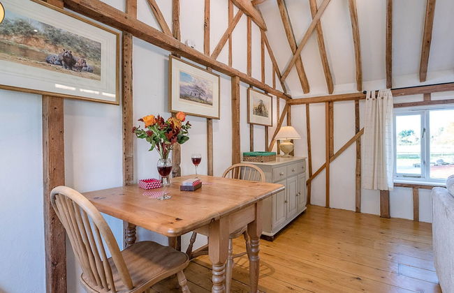 The Hayloft Boundary Farm Air Manage Suffolk - Photo 18