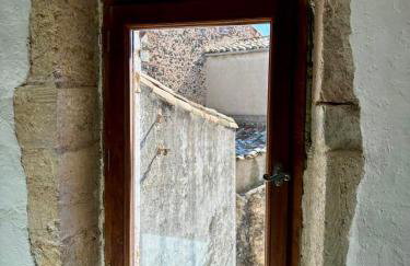 Renovated village house in peaceful town near Med - Air conditioning, balcony - Foto 19