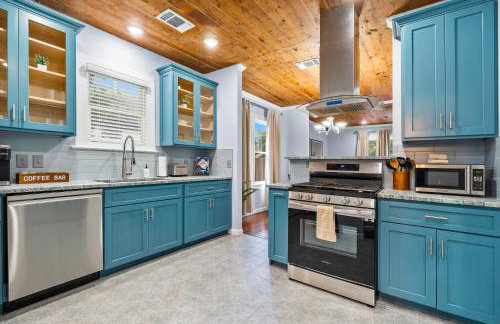 Casa Cowboy near Downtown, Gourmet Kitchen, Private Yard - Foto 6