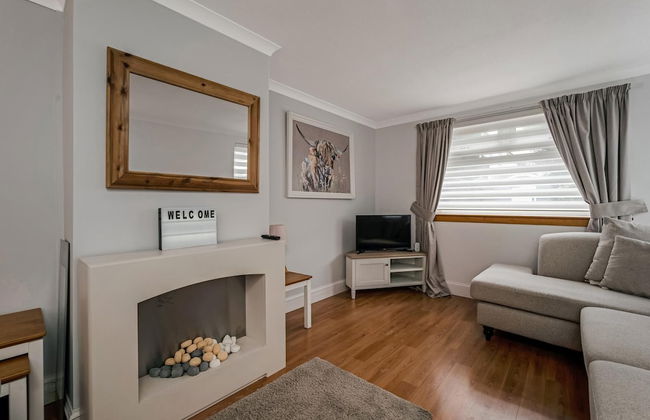 Centrally Situated 1 Bedroom House in Cumbernauld - Photo 11