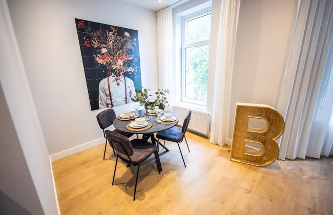 Spacious 2 Bedroom Serviced Apartments 71-77m2 - Photo 6