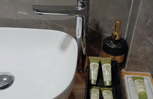 Elegant Dream Suites - Photo 16