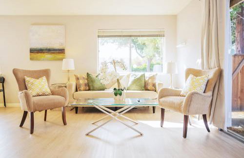 Spacious Mountain View DT 3BR Gem - Great for Work & Family - Foto 1