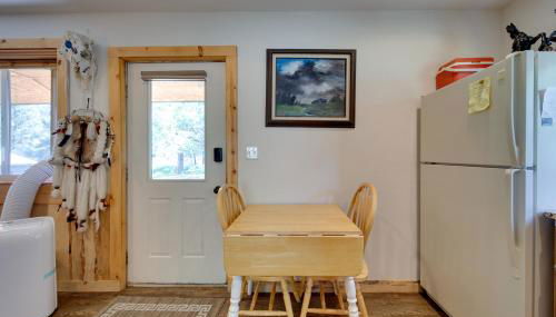 Cozy Countryside Cabin in Robie Creek Park! - Foto 4