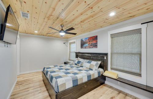 Riverfront Caddo Shack Home with Views and Fire Pit - Foto 10