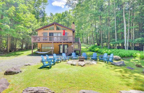 Secluded Family Cabin with Fire Pit in Lake Ariel! - Foto 1