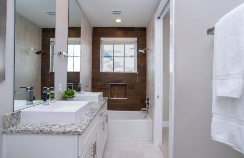 Gorgeous 4 Bedroom Family Friendly Close to Disney 7573 - Foto 91