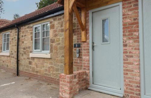 Courtyard Cottage Number 9 - Photo 13