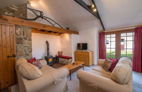 Ty Uchaf Cottage - Photo 1