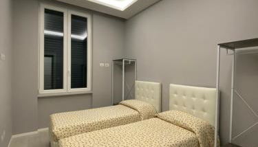 CASA DANTE: Oneglia Centro-Marina-Spiagge (3 min) - Foto 2