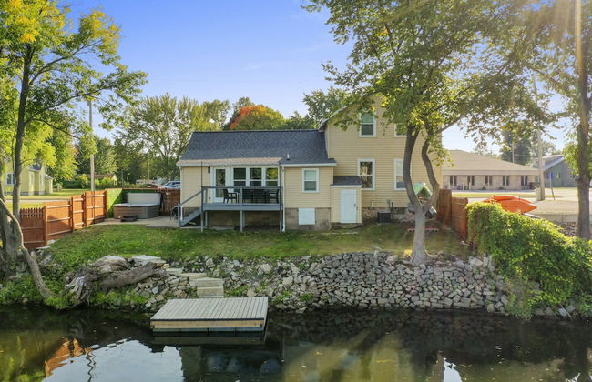 Lazy River Villa - Hottub Fenced Yard Sleeps 11 - Foto 3