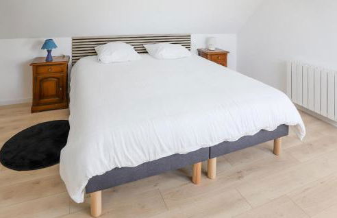 Amazing Home In Runan With Wifi - Photo 6