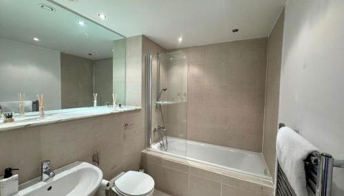 Modern 2 Bed City Center Apartment - Foto 4, towels, Shower