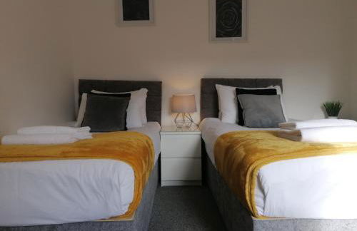Chester 4 Bedroom House, Contractors & Leisure by Rework Accommodation - Photo 39