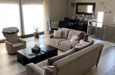 Λευτερης - Foto 1