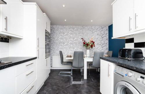 2 Bedroom House-Free Parking - Photo 7