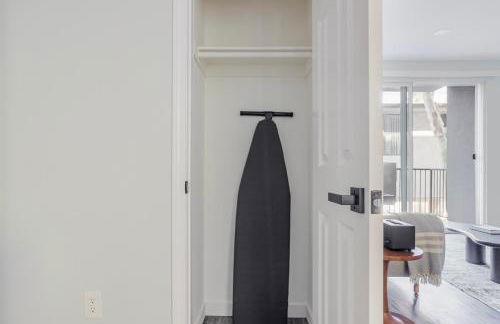 Blueground Sawtelle view nr Westwood Park LAX-1396 - Foto 21