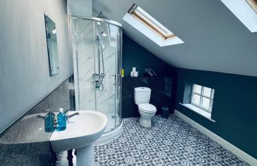 Queens Townhouse - 4 Bedrooms - Sleeps 9 - Foto 4