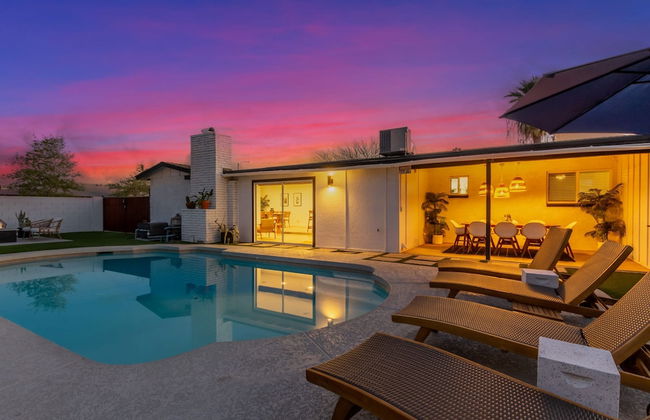 The Melrose ASU Pool Workspace Firepit - Photo 1