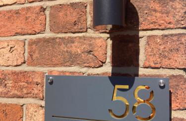 Cheshire Home Stays - Photo 1