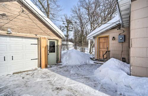 Family Home - Walk to Town and Balsam Lake! - Foto 40