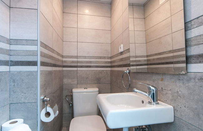 Lovely and Central 4 BR Apartment - Photo 41