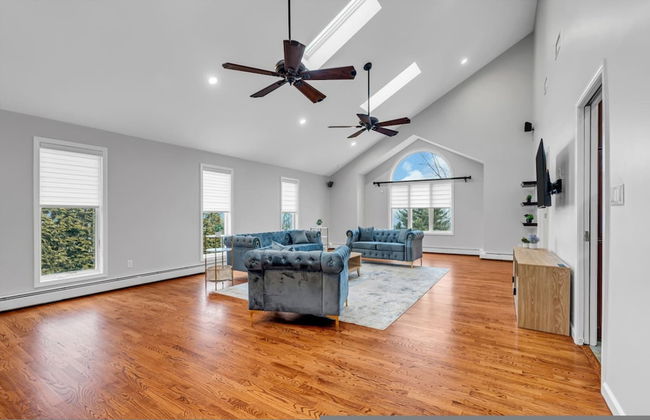 Cozy Private Home W Fireplace Outdoor Kitchen - Photo 42