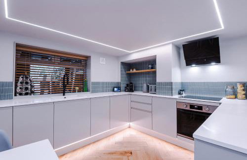 Opulent Oasis Large Luxury home sleeps 10 - Foto 68