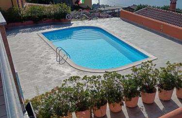 The Fairy World - Penthouse with Terrace Lake view and Pool - Photo 2
