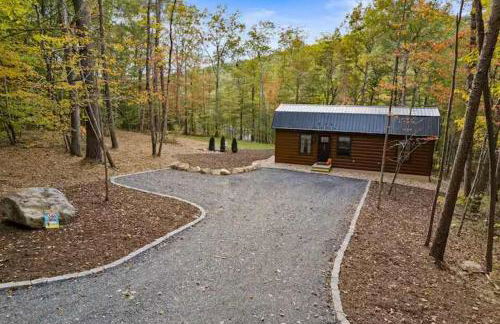Cozy Family Luray Cabin w Fire Pit Grill WiFi & More - Photo 34