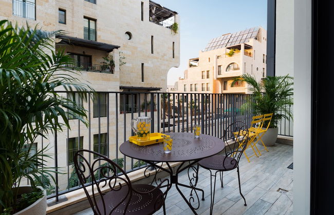 Contemporary & Texture-Rich Hideaway - Foto 23