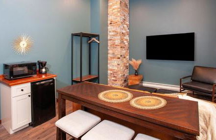 The Intrepid Rentals - Foto 1