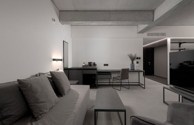 Essence Suites - Photo 22