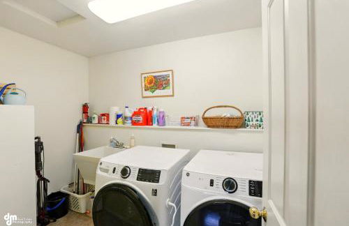 Coastal Place - BEST location in Downtown! - Photo 21