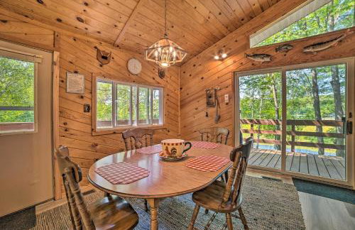 Atlanta Waterfront Cabin with Dock and Kayaks! - Foto 7