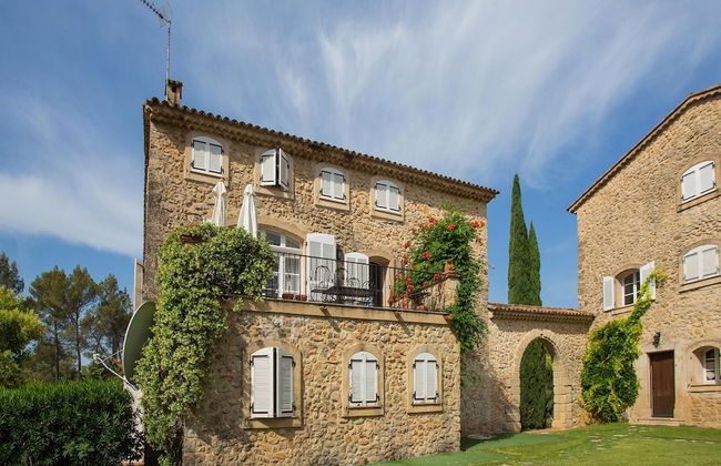 Chateau in Lorgues With Pool & Vineyard Views - Foto 1